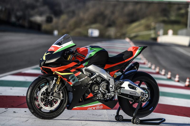 [Pas Street] A Aprilia RSV4 X imediatamente fora de estoque