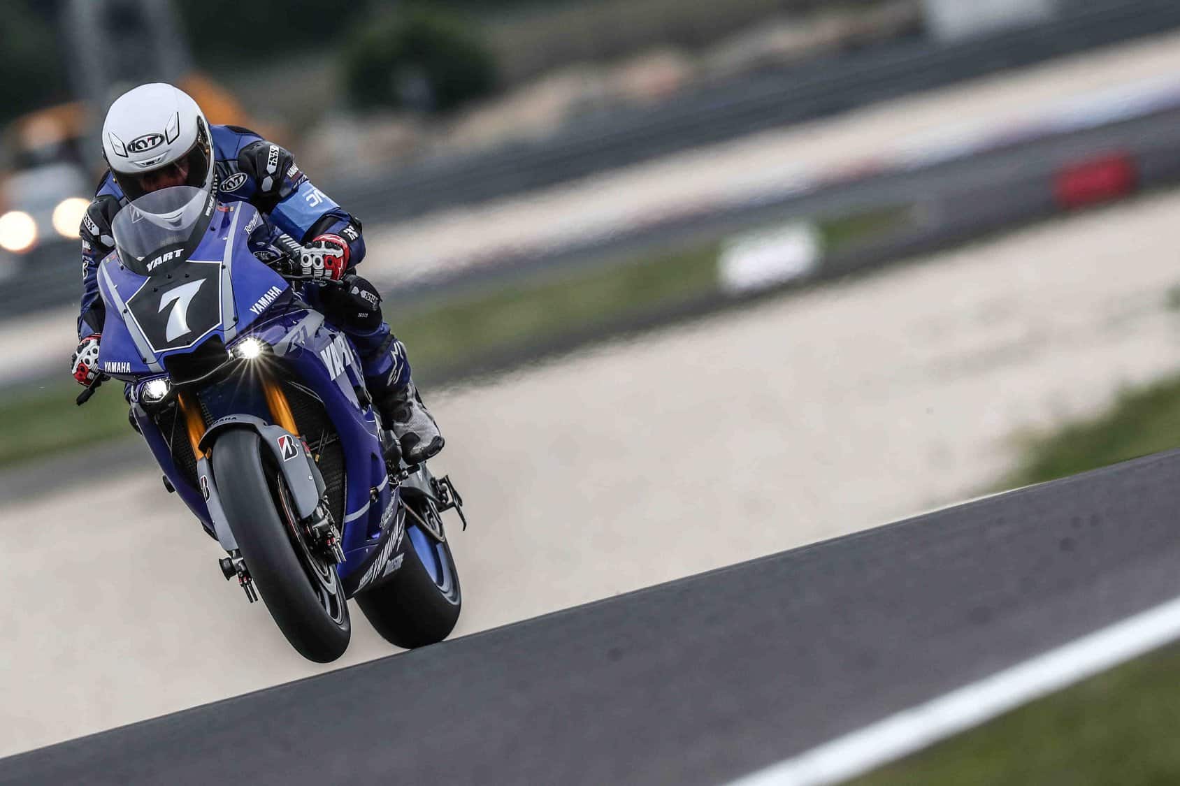 [CP] YART Yamaha on pole at the Slovakia Ring [EWC]