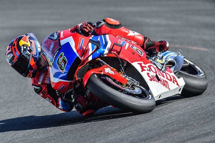 MotoGP Stefan Bradl : « j’essaie d’expliquer à Lorenzo comment piloter la Honda »
