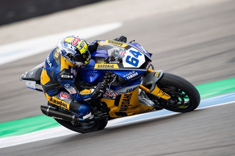 Supersport, Misano J1: Caricasulo and his Yamaha ahead of Rosa and his MV Agusta