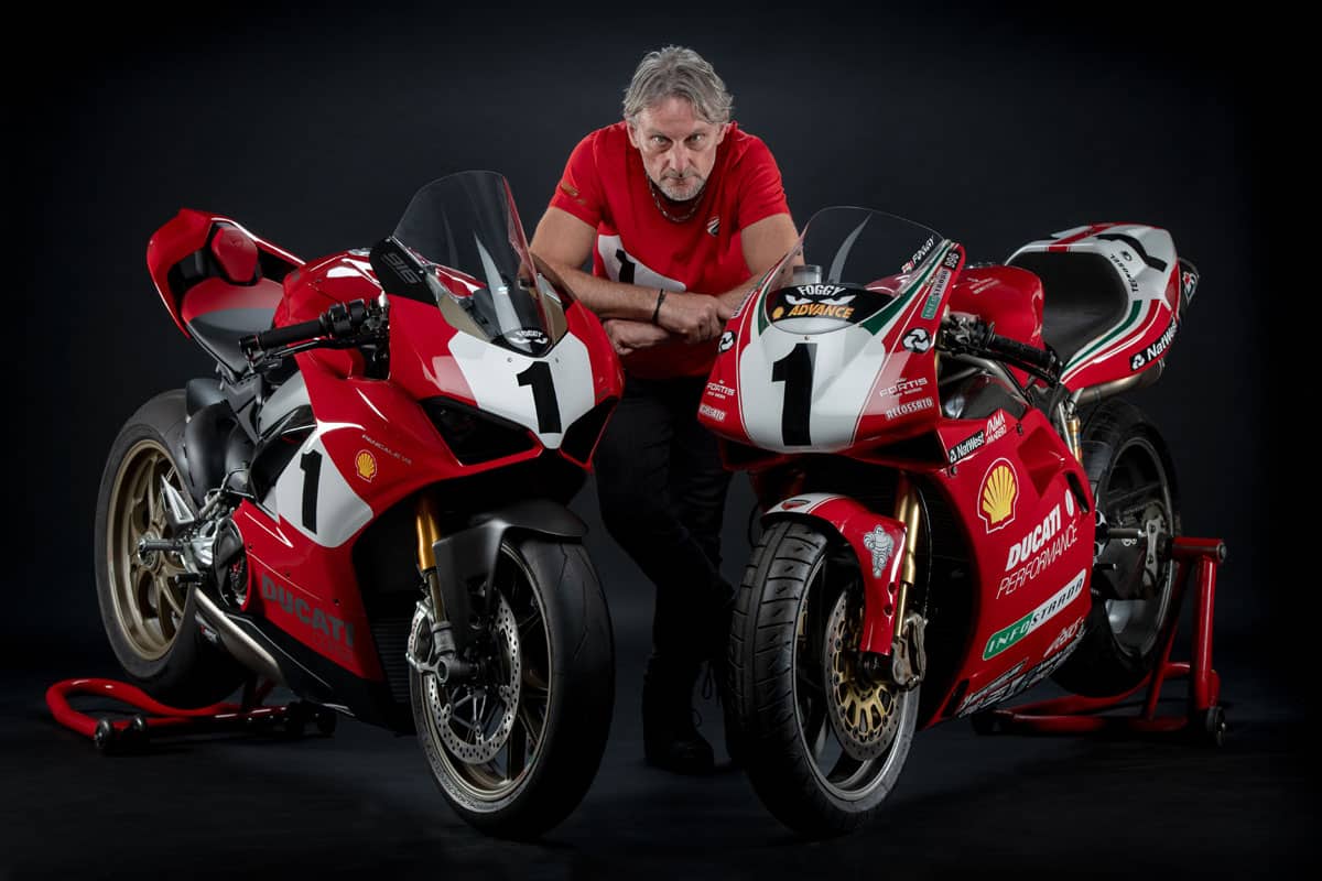[Street] Panigale V4 25°Anniversario 916 : Ducati rend hommage à la moto qui a changé l’histoire du Superbike (photos)