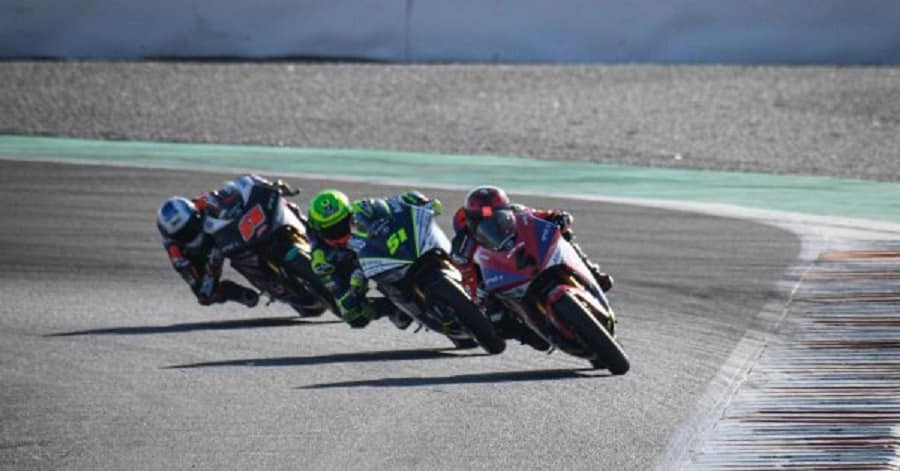 MotoE: Without engine noise, how does the rider find his way in the peloton?