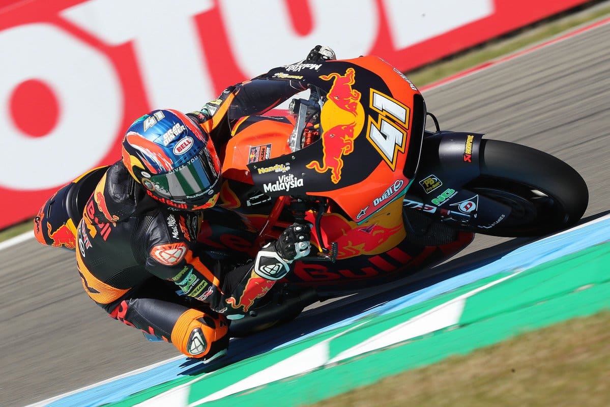 MotoGP : Brad Binder teste la KTM RC16 à Brno et Tech3 surveille...