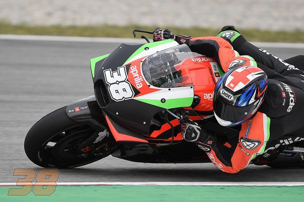 MotoGP : Bradley Smith défend et encourage Aprilia