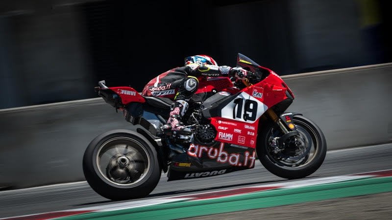 WSBK Ducati : « nous ne négocions plus avec Bautista mais nous attendons sa réponse depuis fin juin »