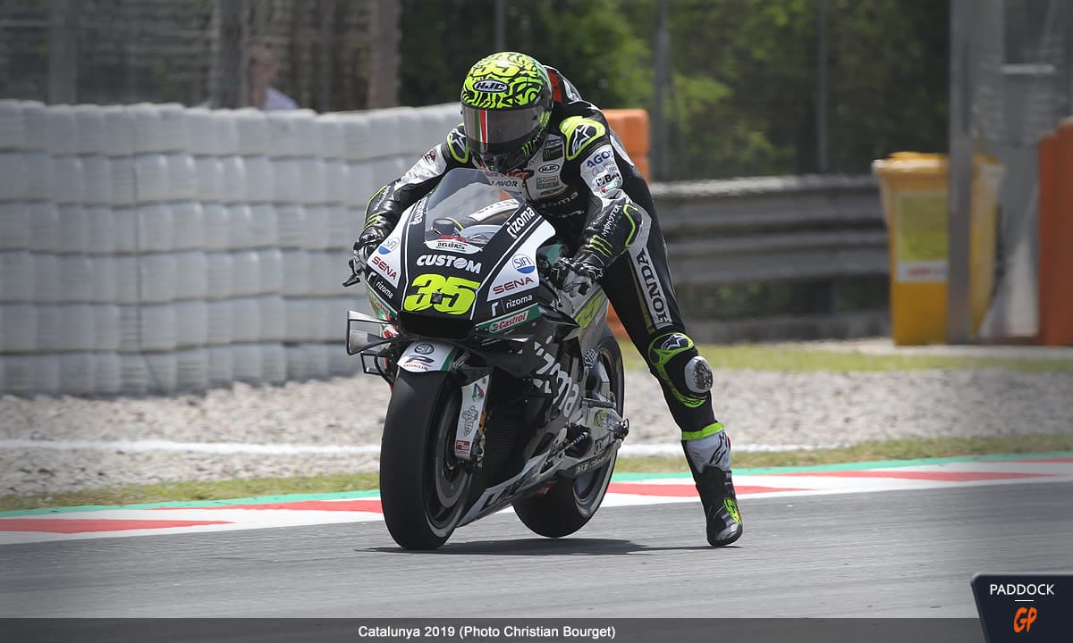 MotoGP : Pourquoi sortir la jambe au freinage ? Cal Crutchlow explique.