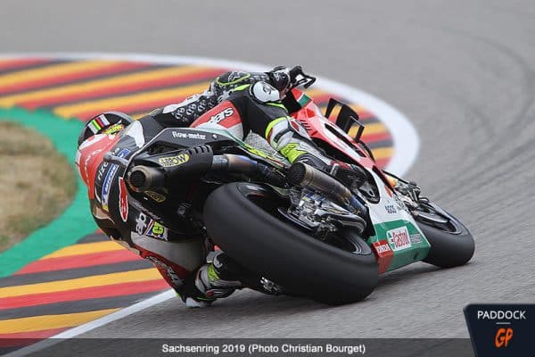 Pourquoi Les Pilotes Motogp Sortent La Jambe MotoGP : Pourquoi sortir la jambe au freinage ? Cal Crutchlow explique