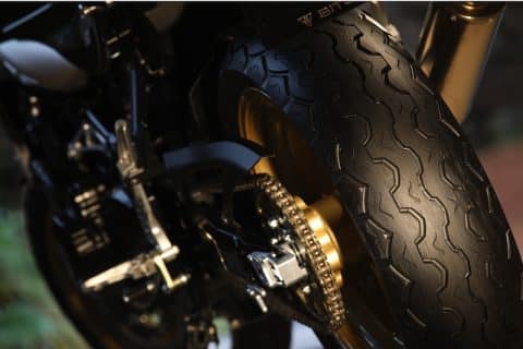 [Street] Dunlop pneu TT100 GP : Inspiré du Tourist Trophy Classic, développé pour les néo-rétros. Même de compétition...
