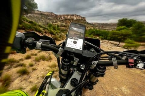 [Street] Trekker-X4 : Le premier smartphone avec action cam intégrée… Pour ne plus rien manquer !