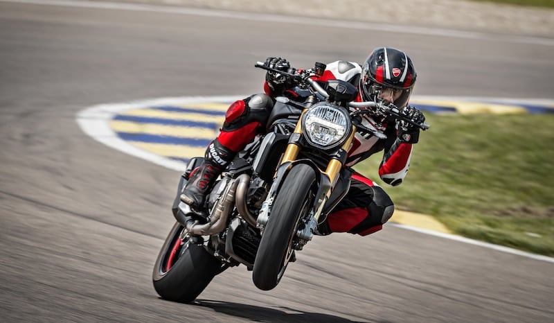 Street Ducati Monster Black on Black una nuova variante per il Monster 1200 S Paddock GP