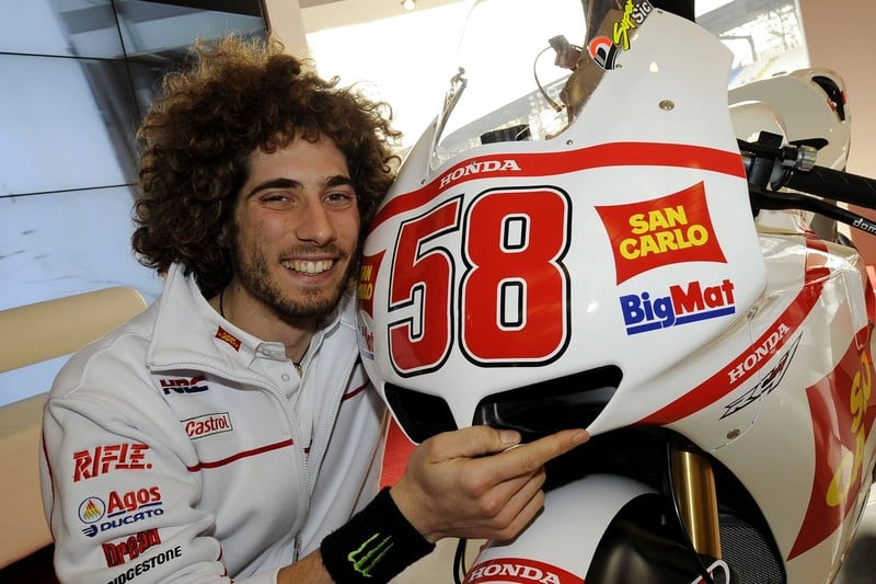 [The helmet and the pen] Tribute to Marco Simoncelli #SIC58