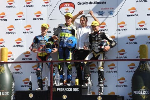 FIM CEV à Albacete : Edgar Pons à nouveau champion en Moto2™ mais le titre Moto3™ se décidera à Valence