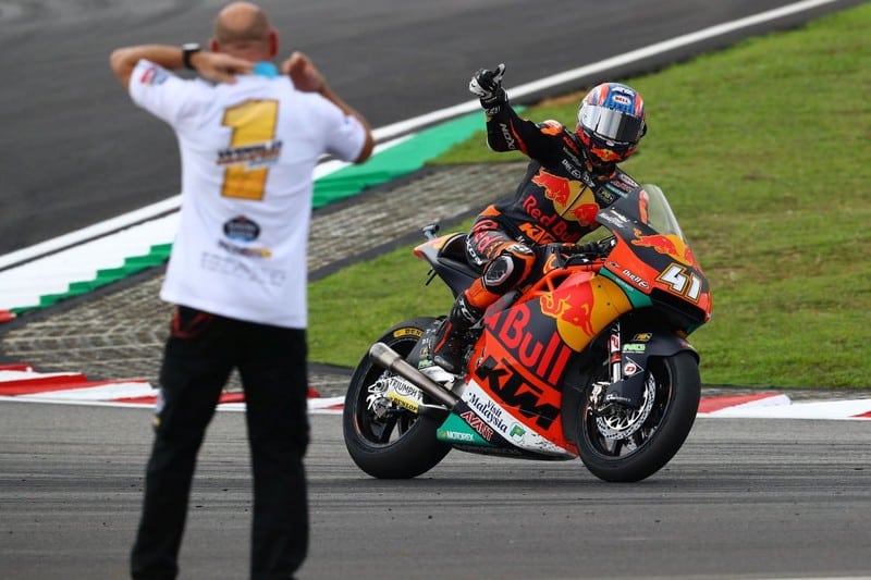Moto2 Malaisie Sepang : Binder n’est pas parvenu à faire craquer Márquez