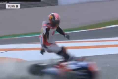 [Vídeo] MotoGP: o backflip que Zarco não queria fazer em Valência