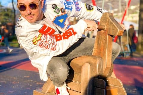 MotoGP: ホルヘ・ロレンソ、GIF を楽しむ幸せな退職者