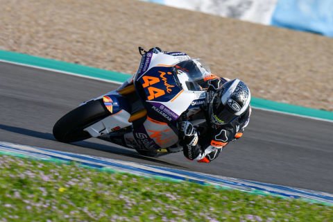 Moto2: rookie Arón Canet makes a grand entrance at Jerez!