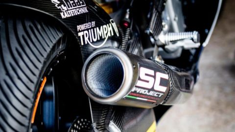 Moto2: トライアンフはストリート トリプル RS を手に入れてトロフィーを発表します!
