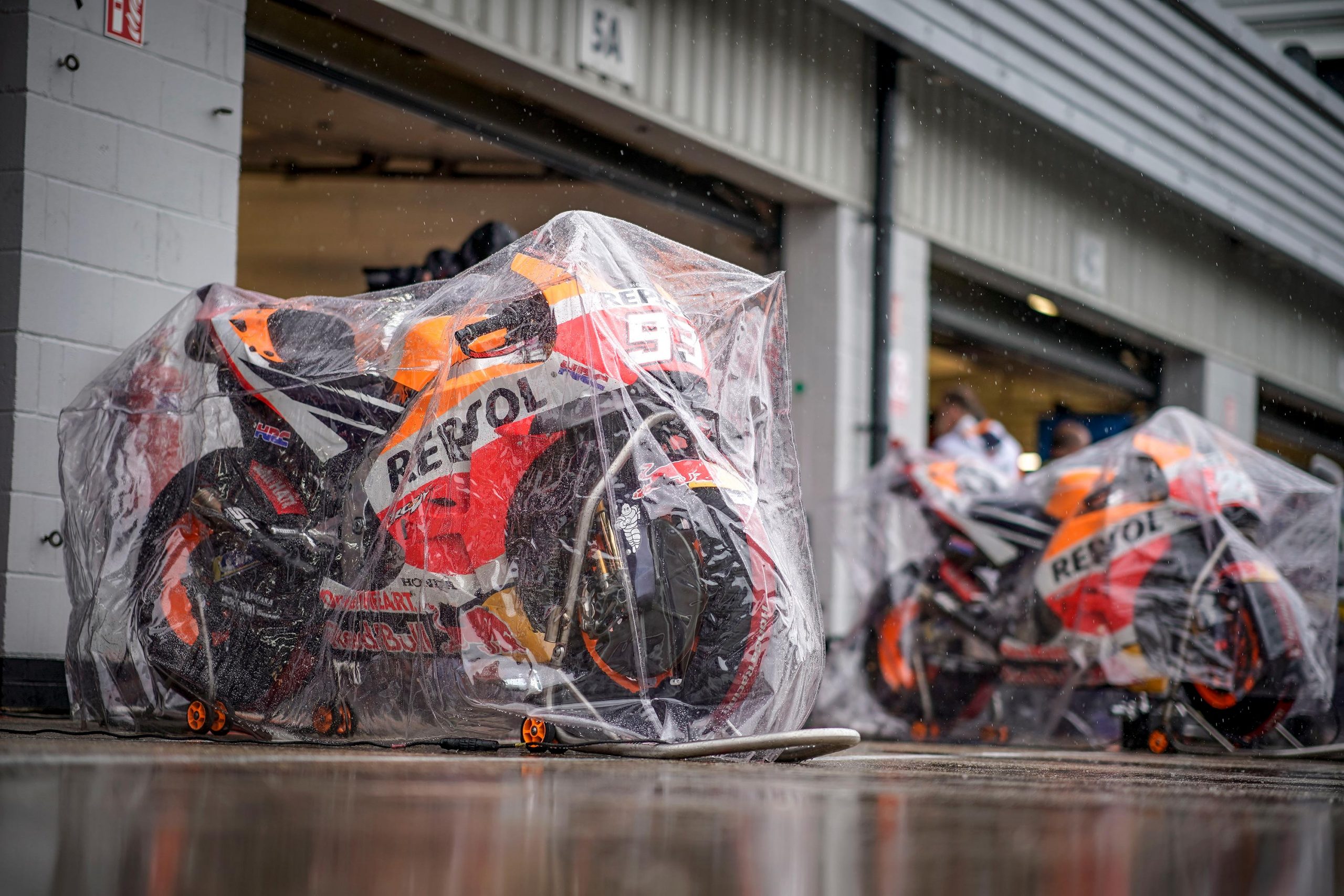 Technique MotoGP : Quels sont les réglages pour s’adapter aux conditions météo ?