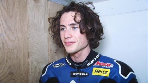 Moto2 カタール J2: ジョー・ロバーツがジョン・ホプキンスによって変身