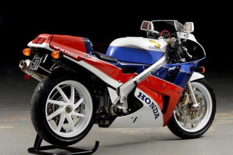 Honda ne lâche pas ses RC30 ...