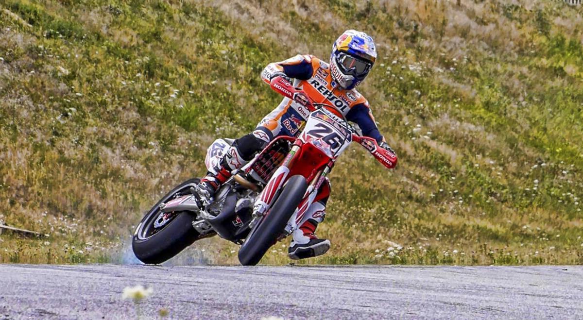 MotoGP : Le Supermotard, la technique de pilotage qui révolutionne le MotoGP