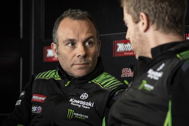 WSBK Superbike Magny-Cours: manifestante Kawasaki protege Rea e chama a FIM às suas responsabilidades