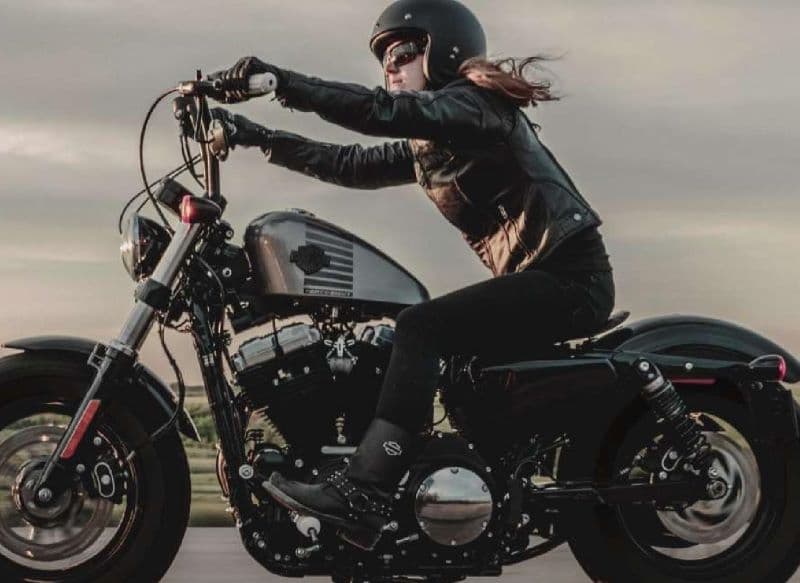 [Street] Achetez une Harley-Davidson et on vous offre le permis