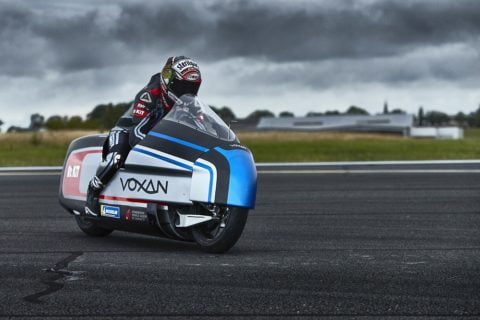 Record de vitesse : à 49 ans, Max Biaggi veut électriser la Bolivie avec une Voxan