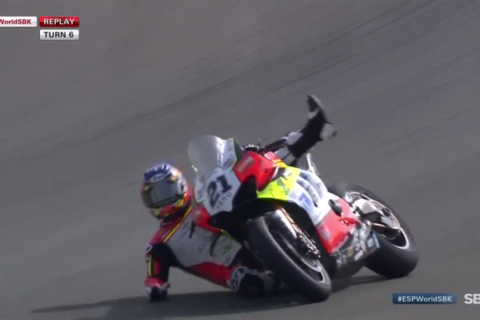 WSBK Jerez J1 Chute de Rinaldi : Scott Redding est en colère contre le team GoEleven Ducati