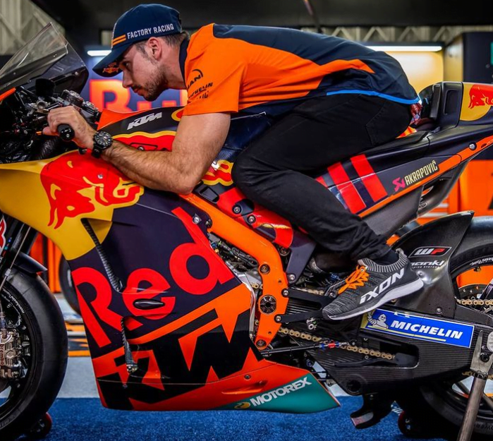Oliveira sees far because KTM sees big for 2021...