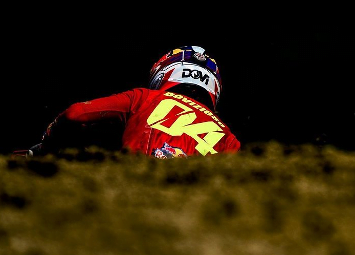 Dovizioso continuará a andar na sua corcunda, no motocross ou noutro lado...