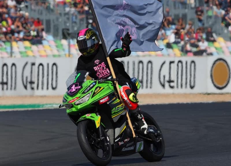 [Le casque et la plume] Des motos et des femmes (Partie 1/3)