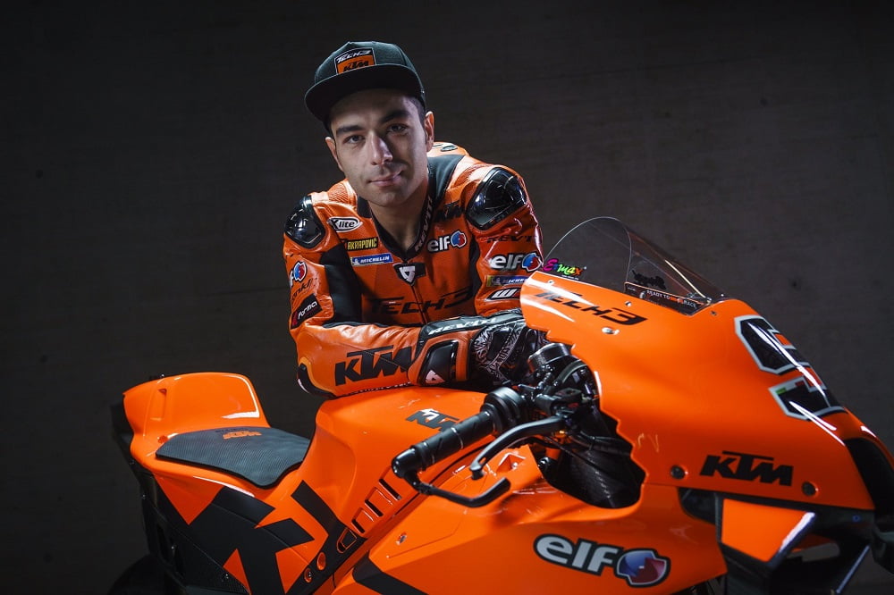 KTM Tech3 fica laranja...