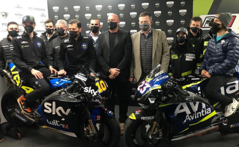 Ciabatti esteve na apresentação da Avintia com a Ducati...