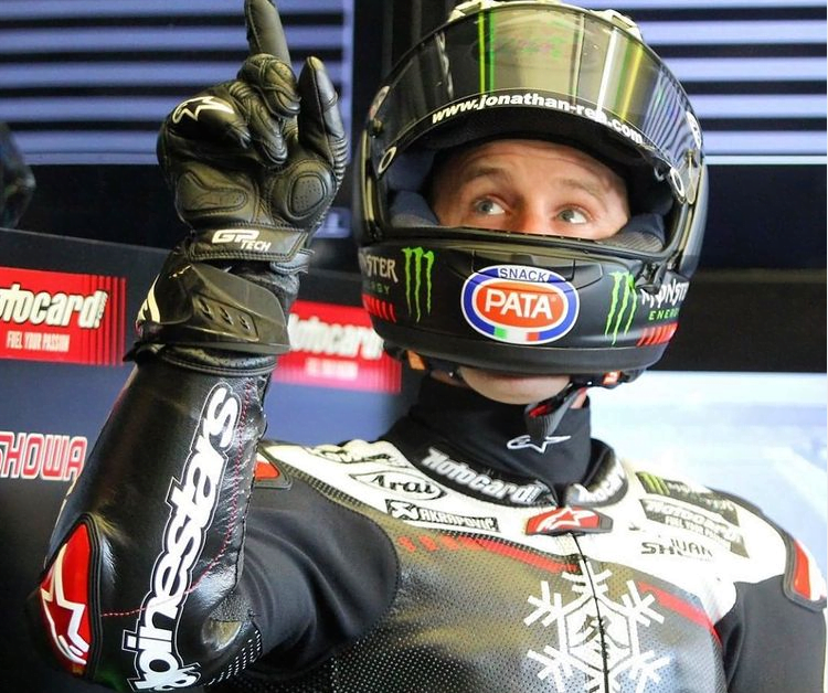 Rea had to scan the sky to find his shooting window in Jerez...