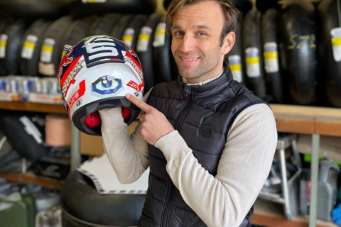 Johann Zarco a un nouveau heaume ...