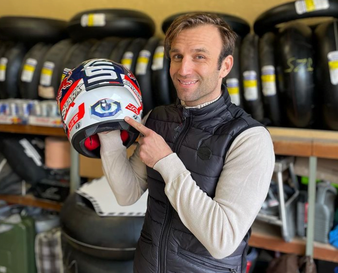 Johann Zarco a un nouveau heaume ...