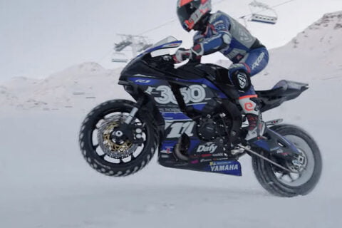 Vidéo : Hugo Clère sur sa Yamaha R1 dans la neige de Val Thorens.