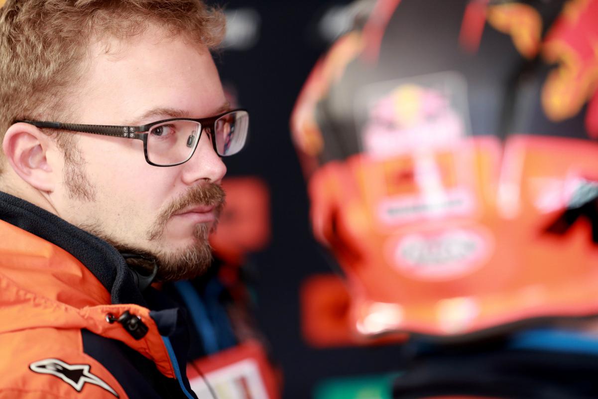 MotoGP KTM facing the wall of Qatar: Sebastian Risse the technical director explains