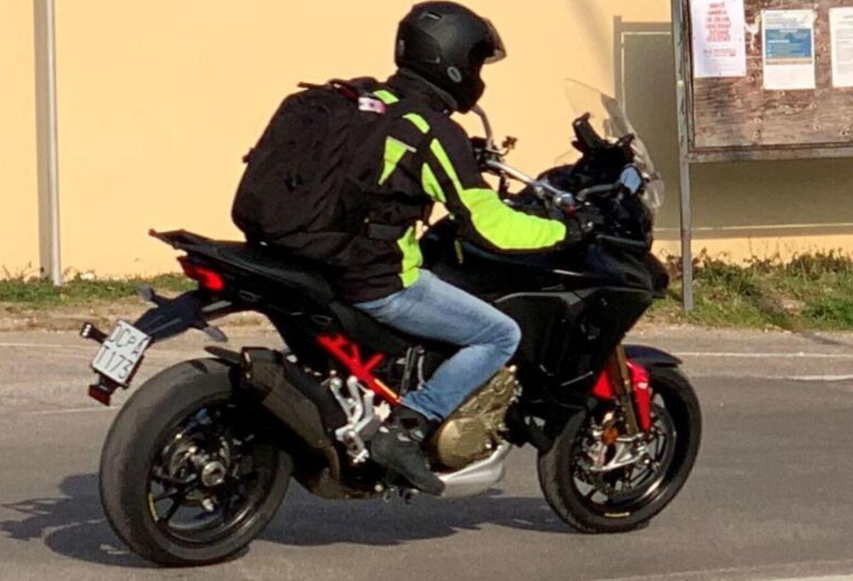 [Street] Photo volée de la Ducati Multistrada V4 Pikes Peak Edition