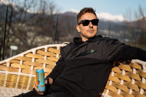 Jorge Lorenzo assume.