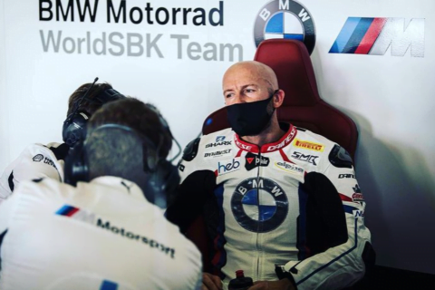 Tom Sykes está feliz com seu BMW.