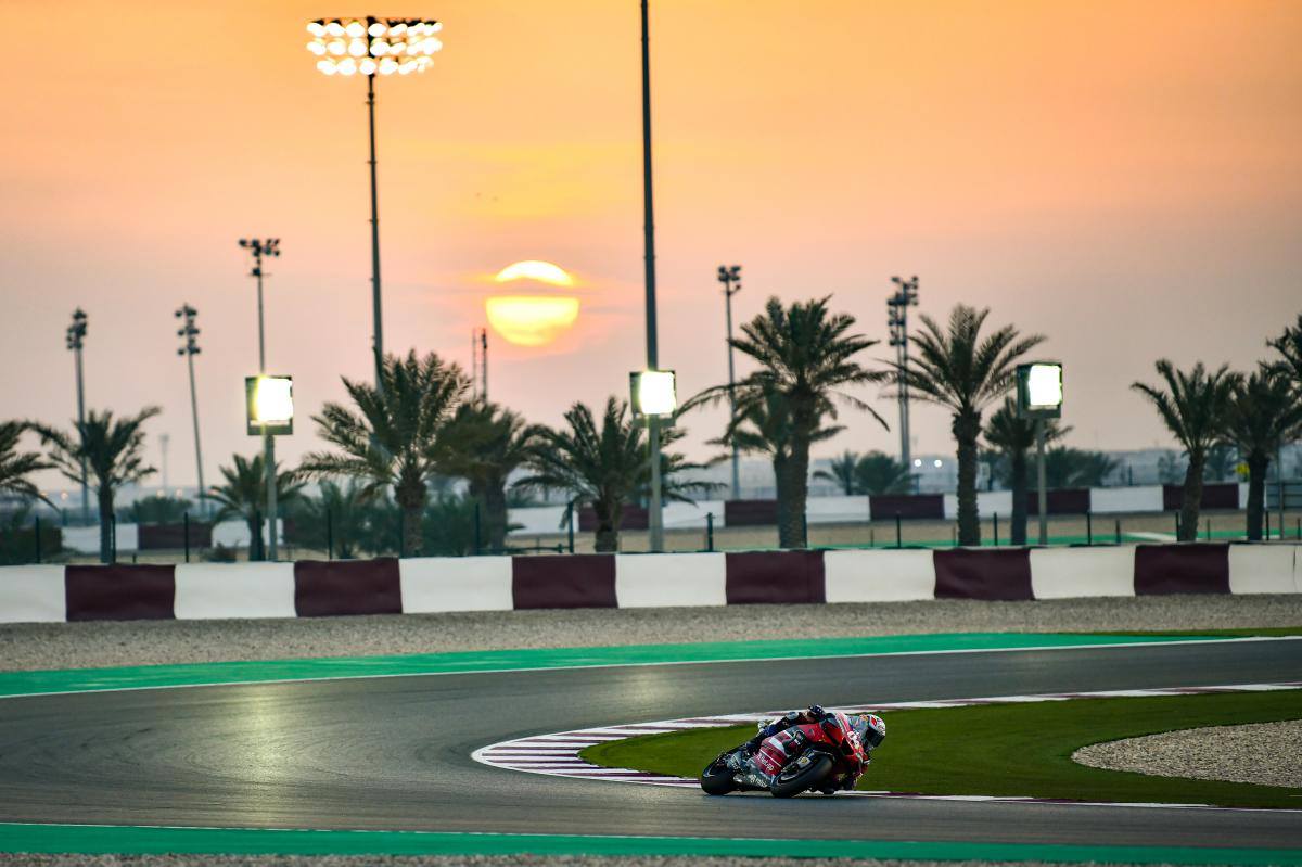 Street] La Kawasaki H2 SX surprise en tests, avec un régulateur de vitesse  assisté par radar - Paddock GP