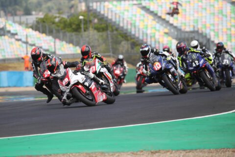 FSBK スーパースポーツ 600: パフォーマンス コースと WSBK ワイルドカード