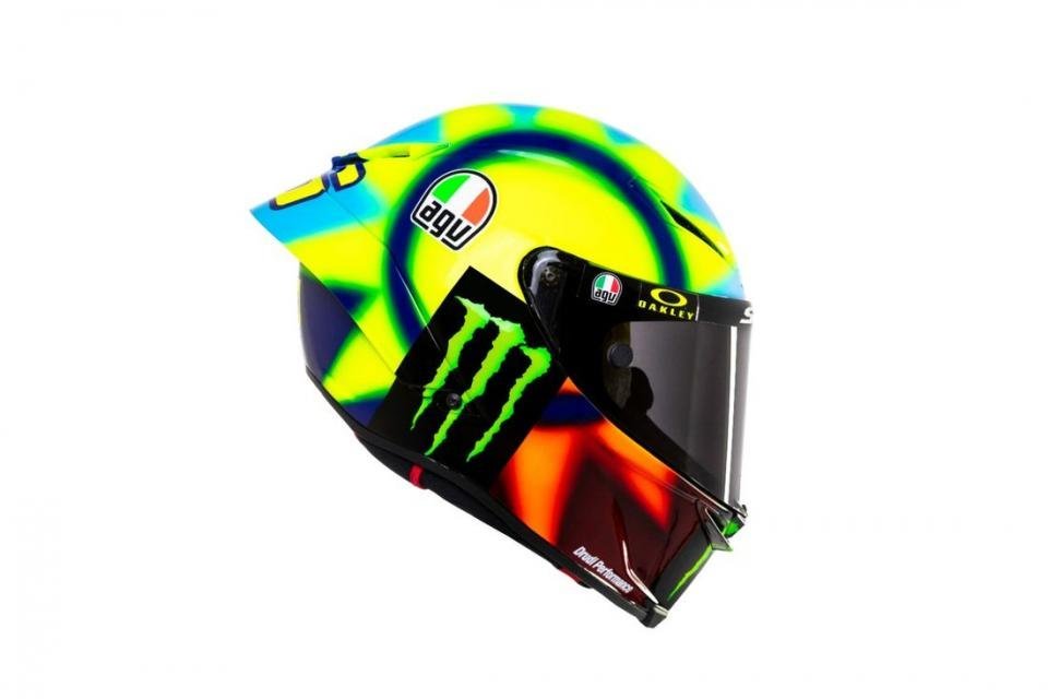 Valentino Rossi a son nouveau casque.