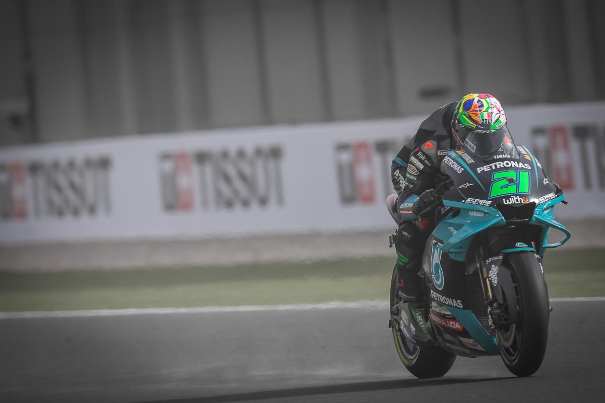 Franco Morbidelli sofre no Catar