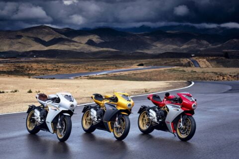 [Street] MV Agusta Superveloce 2021 : un caractère sportif pour deux modèles spectaculaires revus pour Euro5