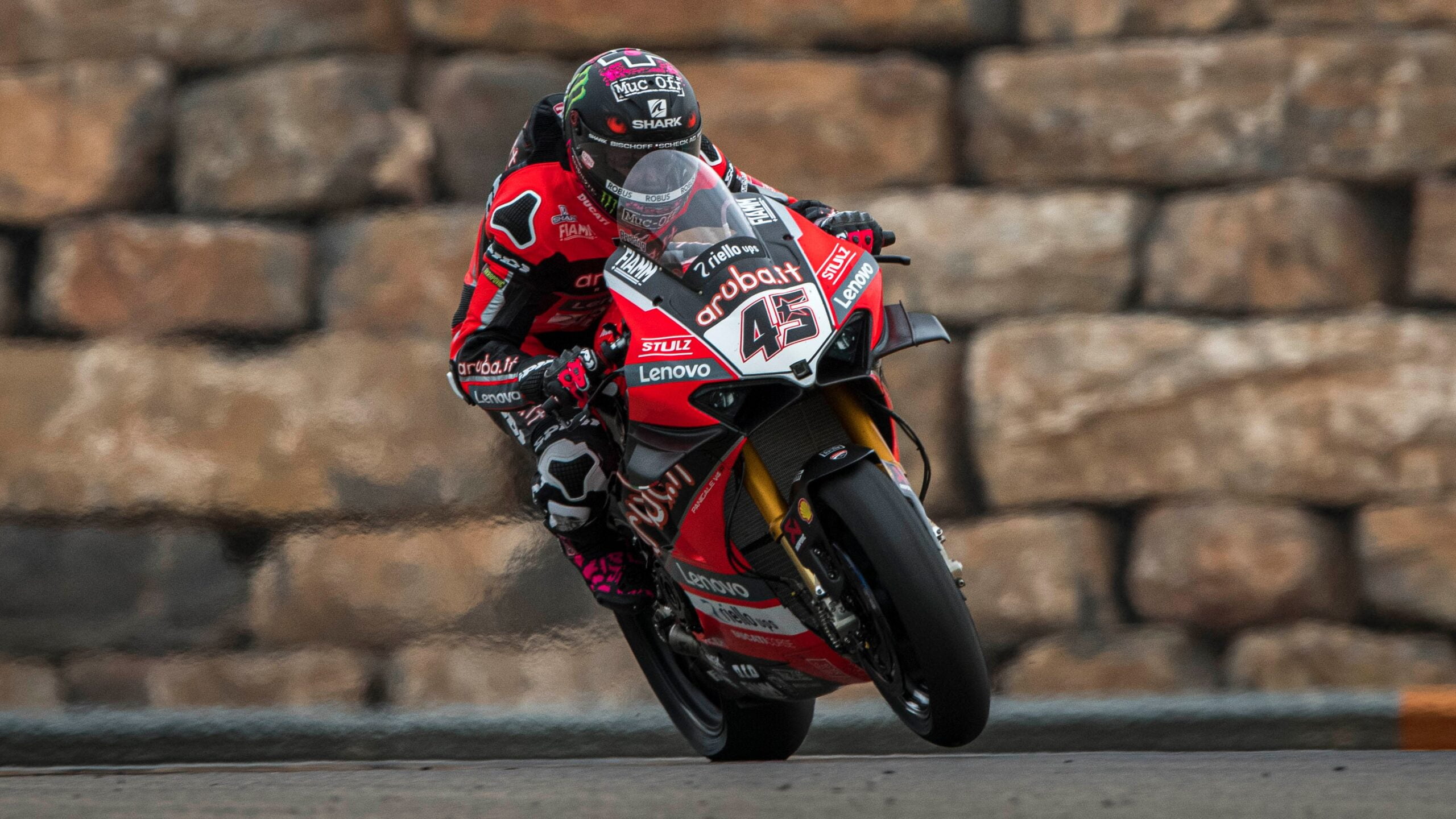 WSBK Superbike Aragón Race 2: Redding wins his slick tire bet ahead of the Kawasaki!