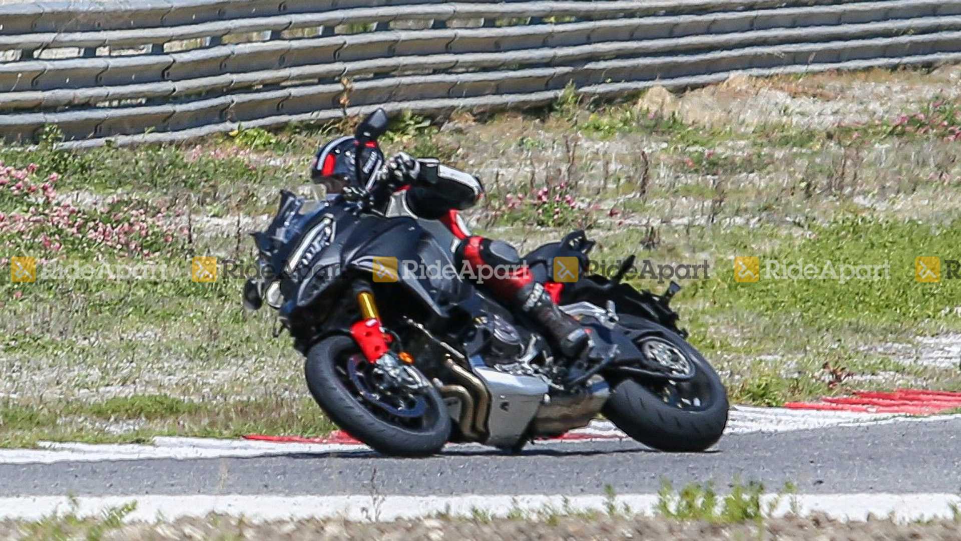 [Street] Ducati Multistrada V4 « Pikes Peak Edition » à nouveau photographiée sur circuit