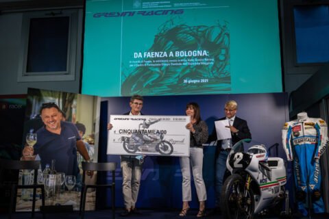 People : Gresini Racing équipe une nouvelle salle de simulation dans le Grand Hôpital de Bologne